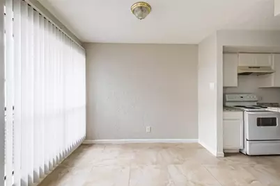 6633 W Airport Boulevard #502, Houston, TX 77035 - Photo 3