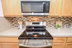 8051 Bay Branch Dr, The Woodlands, TX 77382 - Photo 7