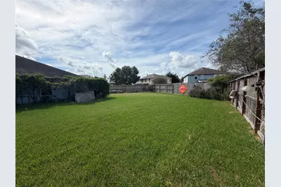 2103 Kingfisher Court, League City, TX 77573 - Photo 11
