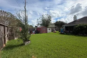 2103 Kingfisher Ct, League City, TX 77573 - Photo 3