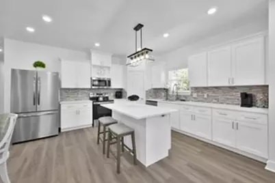 211 S 5th Street #B, Conroe, TX 77301 - Photo 5