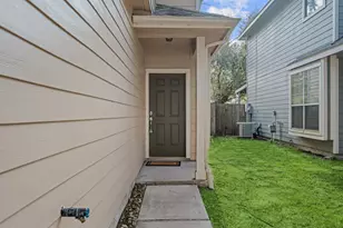 8714 Thistlemoor Ln, Houston, TX 77044 - Photo 3