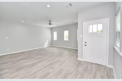 5941 Southlea Street, Houston, TX 77033 - Photo 7