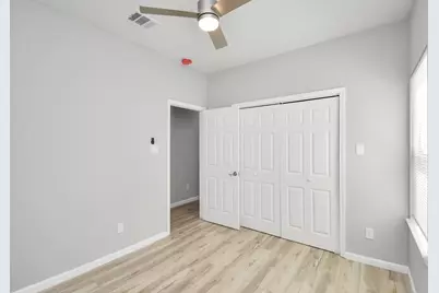 5941 Southlea Street, Houston, TX 77033 - Photo 27