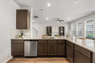 2815 Jacqueline Ln, Conroe, TX 77304 - Photo 9