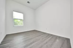 318 Tennessee St, Houston, TX 77029 - Photo 17