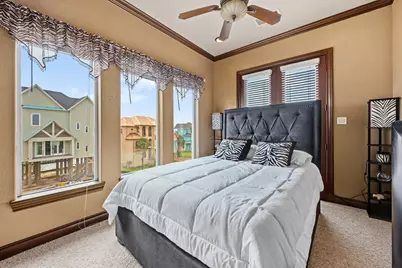 26 Half Moon, Hitchcock, TX 77563 - Photo 35