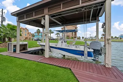 26 Half Moon, Hitchcock, TX 77563 - Photo 11