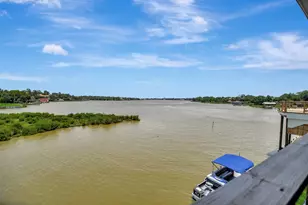 25 Cmdr. Runco Ln, Taylor Lake Village, TX 77586 - Photo 35