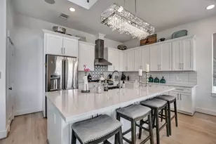 25 Cmdr. Runco Ln, Taylor Lake Village, TX 77586 - Photo 17