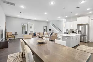 8411 Hempstead Rd, Houston, TX 77008 - Photo 11