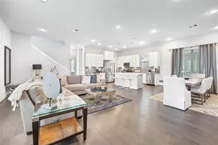 8411 Hempstead Rd, Houston, TX 77008 - Photo 9