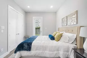 8411 Hempstead Rd, Houston, TX 77008 - Photo 5
