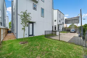 8411 Hempstead Rd, Houston, TX 77008 - Photo 33
