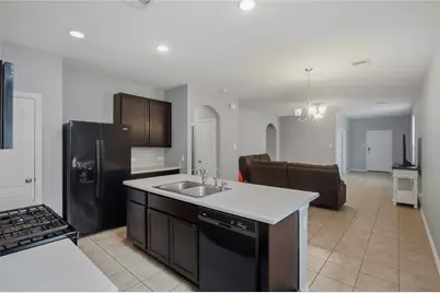 9938 Yanet Grove Lane, Houston, TX 77044 - Photo 7