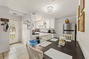 12127 Glen Hollow Dr, Houston, TX 77048 - Photo 9