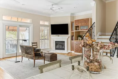 3515 Yupon Street, Houston, TX 77006 - Photo 9