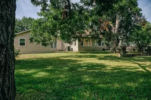511 Crockett St, Brenham, TX 77833 - Photo 43