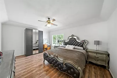 211 Aberdeen Street, Stafford, TX 77477 - Photo 5