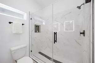 5811 Senior St, Houston, TX 77016 - Photo 9