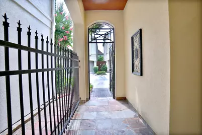 6335 E Mystic Meadow, Houston, TX 77021 - Photo 39