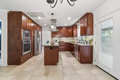 11 Thorn Berry Place, The Woodlands, TX 77381 - Photo 25