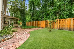 11 Thorn Berry Pl, The Woodlands, TX 77381 - Photo 11