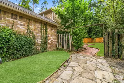 11 Thorn Berry Place, The Woodlands, TX 77381 - Photo 45