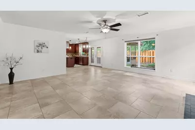 11 Thorn Berry Place, The Woodlands, TX 77381 - Photo 15