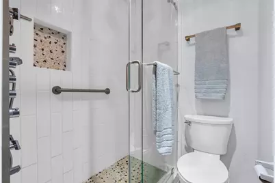 1806 Meadowlocke Lane, Sugar Land, TX 77478 - Photo 33