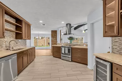 1806 Meadowlocke Lane, Sugar Land, TX 77478 - Photo 11