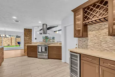 1806 Meadowlocke Lane, Sugar Land, TX 77478 - Photo 25