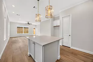 1530 W 34th St, Houston, TX 77018 - Photo 11