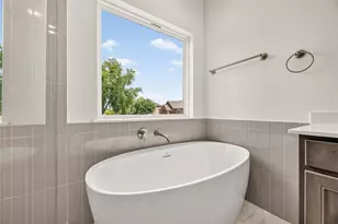 1530 W 34th St, Houston, TX 77018 - Photo 25