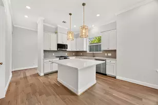 1530 W 34th St, Houston, TX 77018 - Photo 9