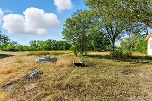 4672 Rakowitz Rd, Adkins, TX 78101 - Photo 7