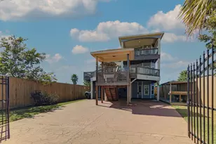 1026 21st St, San Leon, TX 77539 - Photo 5