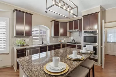 2013 Inscho Point Circle, League City, TX 77573 - Photo 7