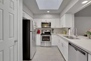 1912 Trixie Ln, Houston, TX 77042 - Photo 5