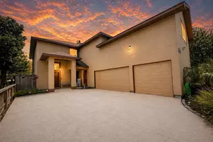 3040 Bayshore Dr, Bacliff, TX 77518 - Photo 1