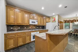 3040 Bayshore Dr, Bacliff, TX 77518 - Photo 11