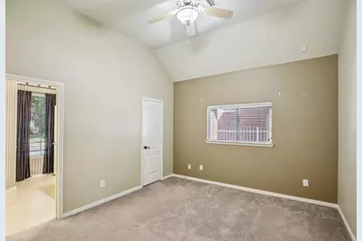 8822 Ballinger Drive, Houston, TX 77064 - Photo 19