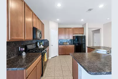 11103 Avery Oaks Lane, Richmond, TX 77406 - Photo 9