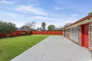 12123 Plumpoint Dr, Houston, TX 77099 - Photo 3