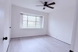 12123 Plumpoint Dr, Houston, TX 77099 - Photo 19