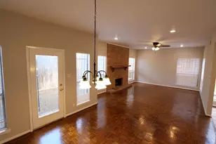 9526 Val Verde St, Houston, TX 77063 - Photo 11