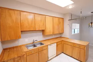 9526 Val Verde St, Houston, TX 77063 - Photo 13