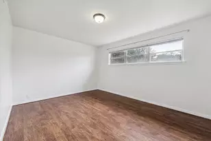 3310 Longfield Cir, Houston, TX 77063 - Photo 15