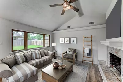 806 S Hyannis Port Street, Crosby, TX 77532 - Photo 5