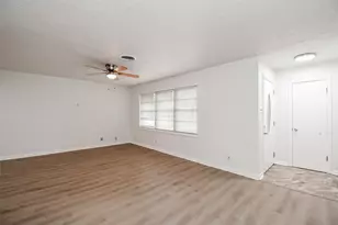 731 Dunwick Ln, Pasadena, TX 77502 - Photo 3
